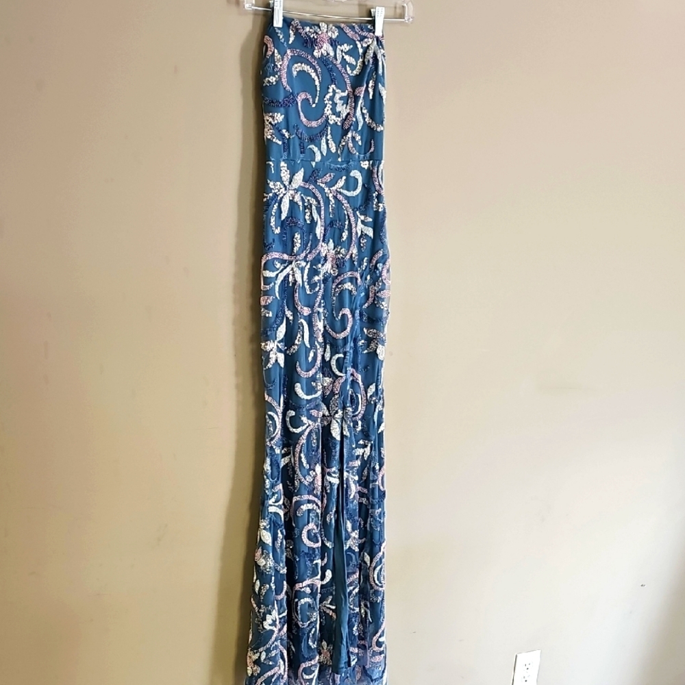 NWOT ELEGANT DUSTY BLUE FULL BEADED AND SEQUINED DRESS IN SMALL
